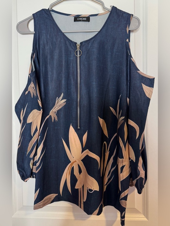 chicme Tops - CHICME Navy Cold-Shoulder Floral Zip-Front Blouse boho cotton blend sz LG